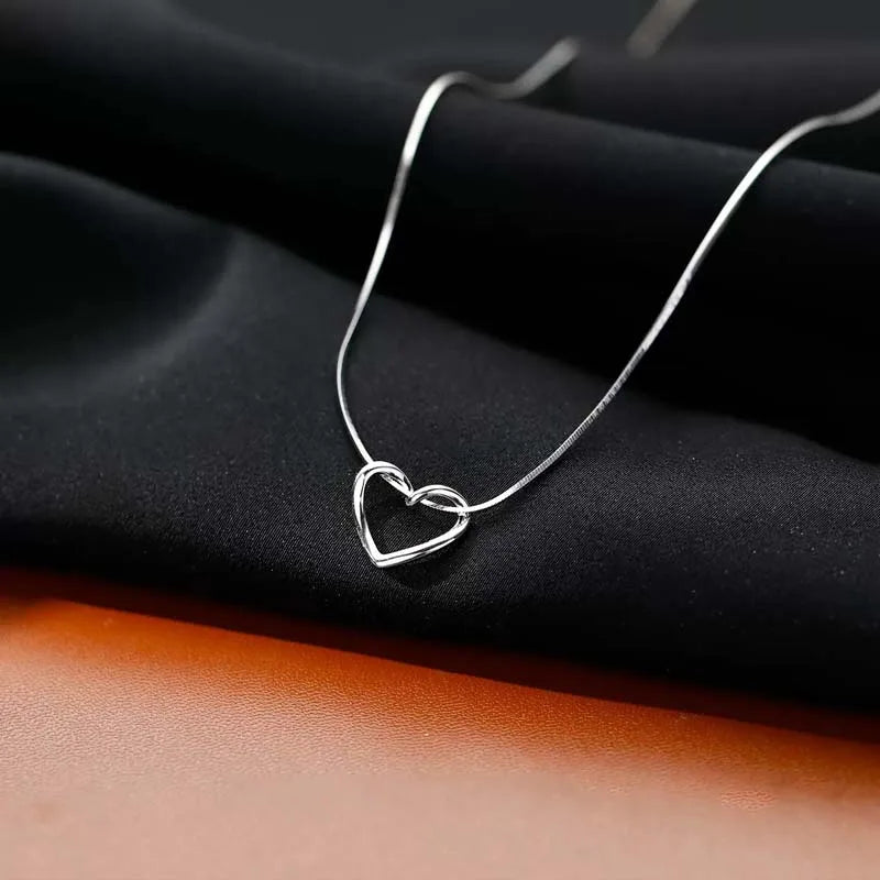 😊New Simple Hollow Love Heart Pendant Necklace for Women Fashion Creative Geometric Clavicle Chain Necklaces Party Jewelry Gift🥳