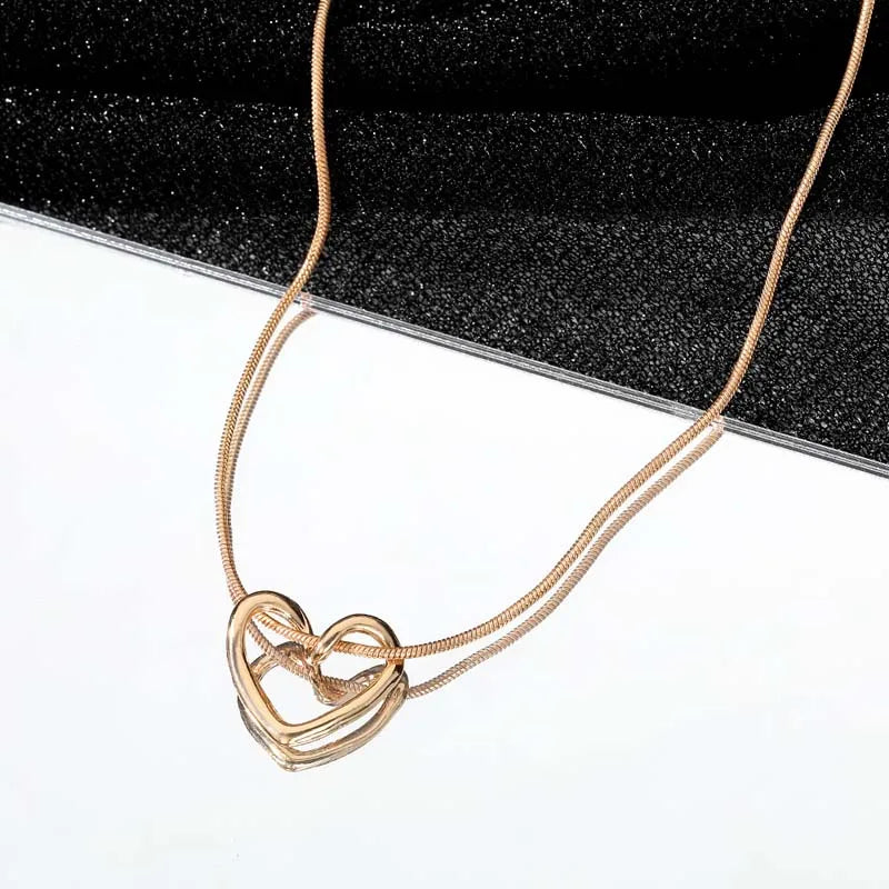 😊New Simple Hollow Love Heart Pendant Necklace for Women Fashion Creative Geometric Clavicle Chain Necklaces Party Jewelry Gift🥳